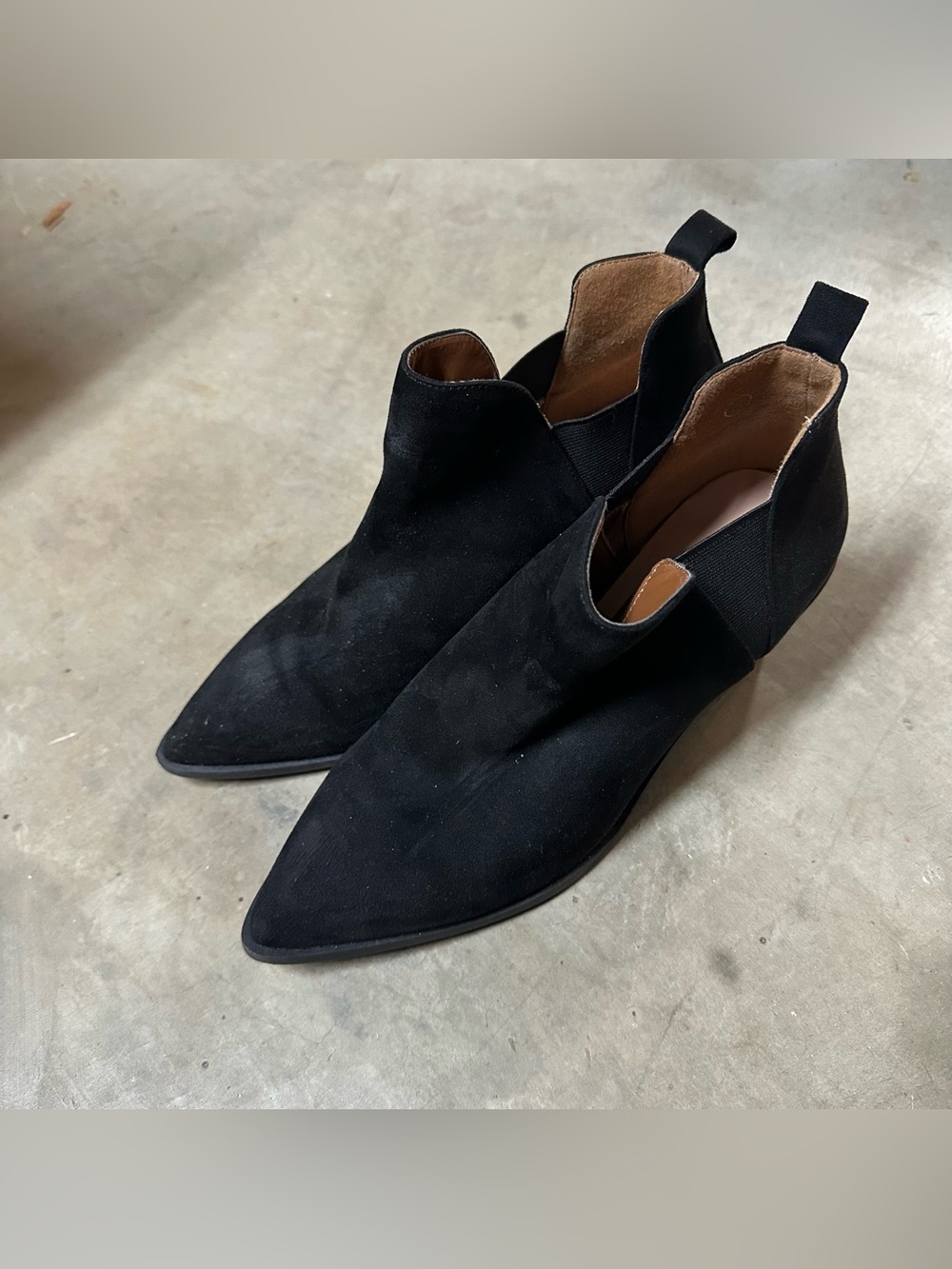 Pointed Black Suede Ankle Booties - Women 📦